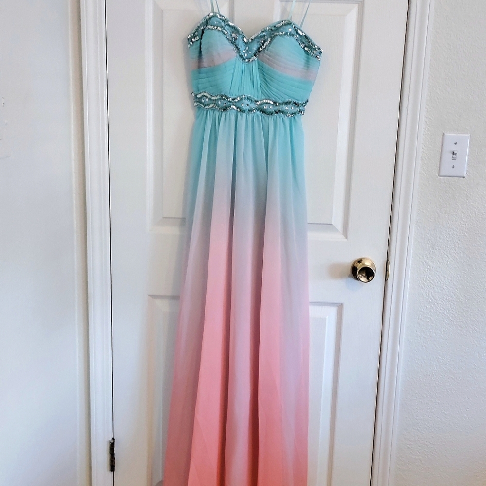 Blondie Nites by Stacy Sklar strapless formal gown-size 1